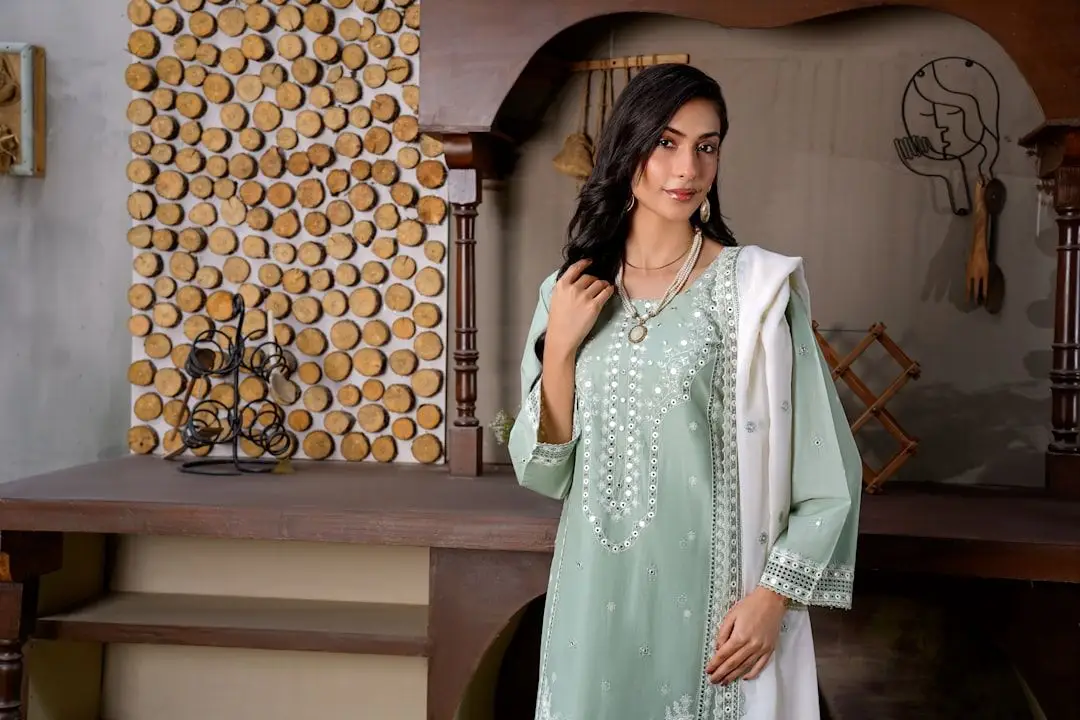 Sambalpuri vs Printed Kurtis: Which is Better? A Deep Dive into Culture, Craftsmanship, and Market Dynamics
